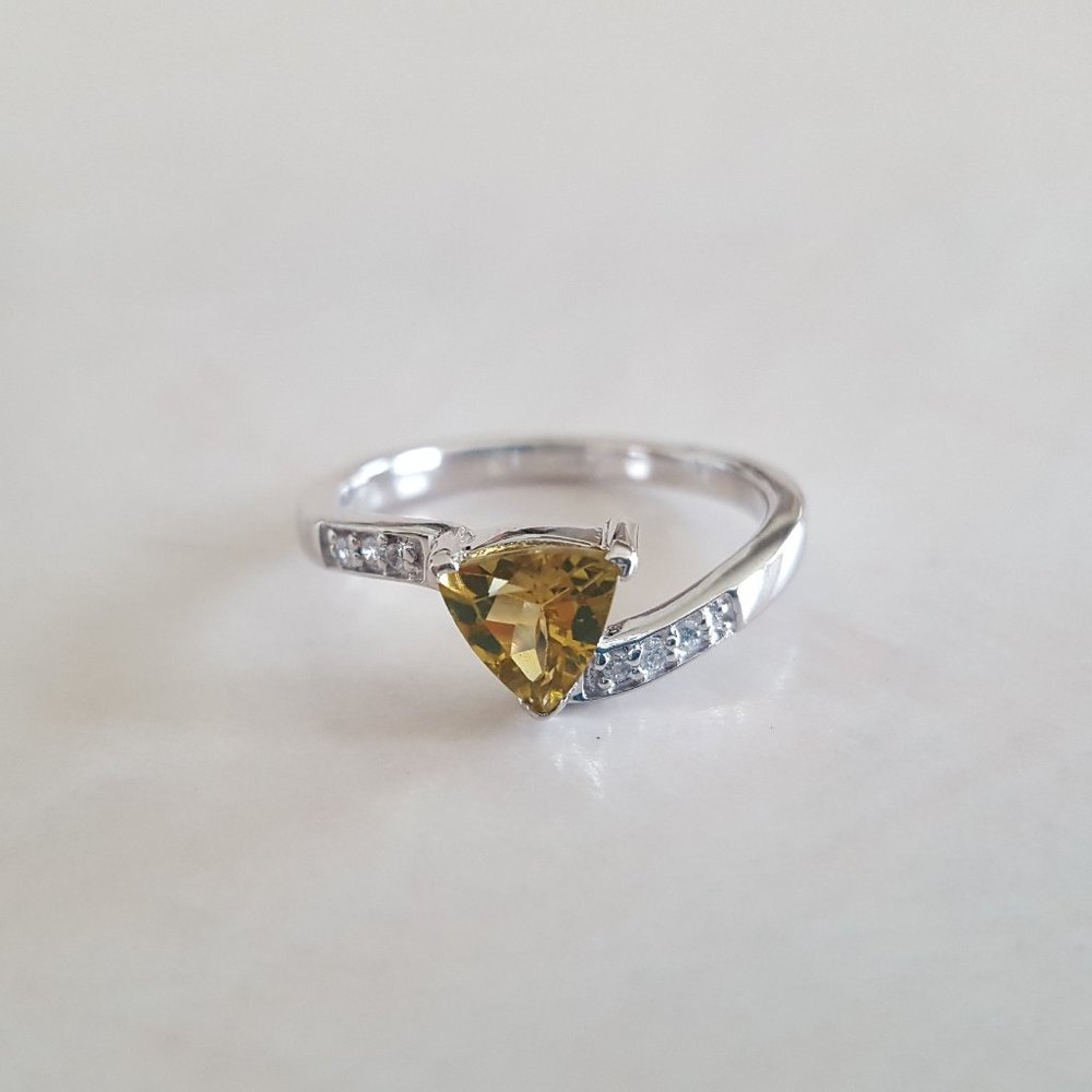 NWOT Yellow Tourmaline Sterling Silver Ring